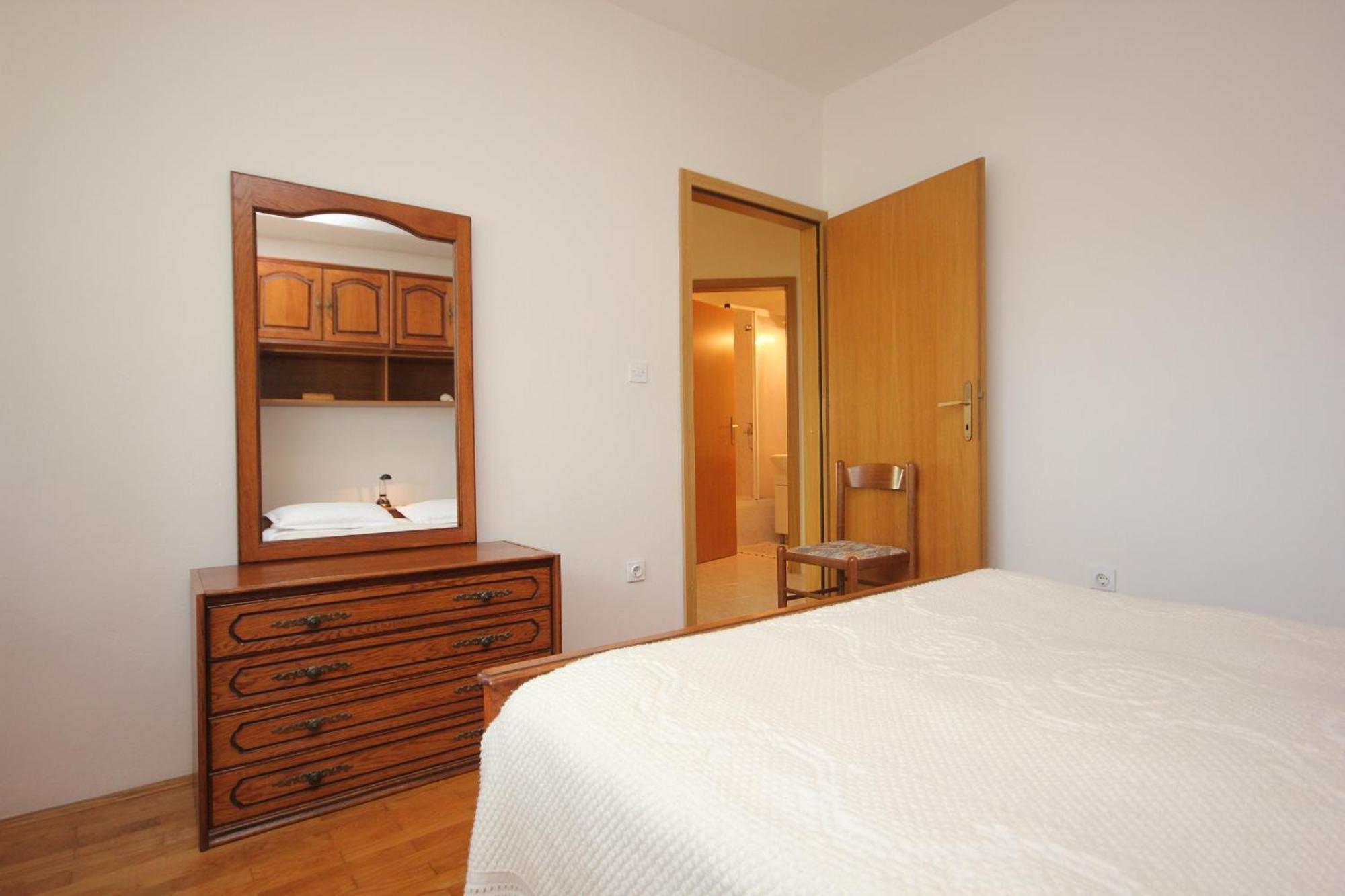 Apartments By The Sea Vis - 2470 Номер фото